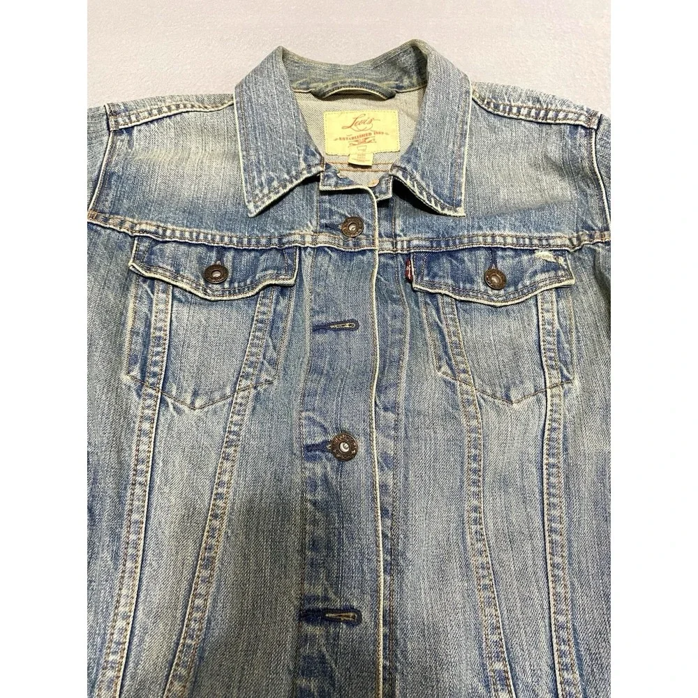 Levi's Trucker Boyfriend Jacket Women's Medium Distressed Blue Denim‎